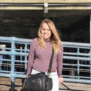 Hello! Thanks for visiting my closet ❤️